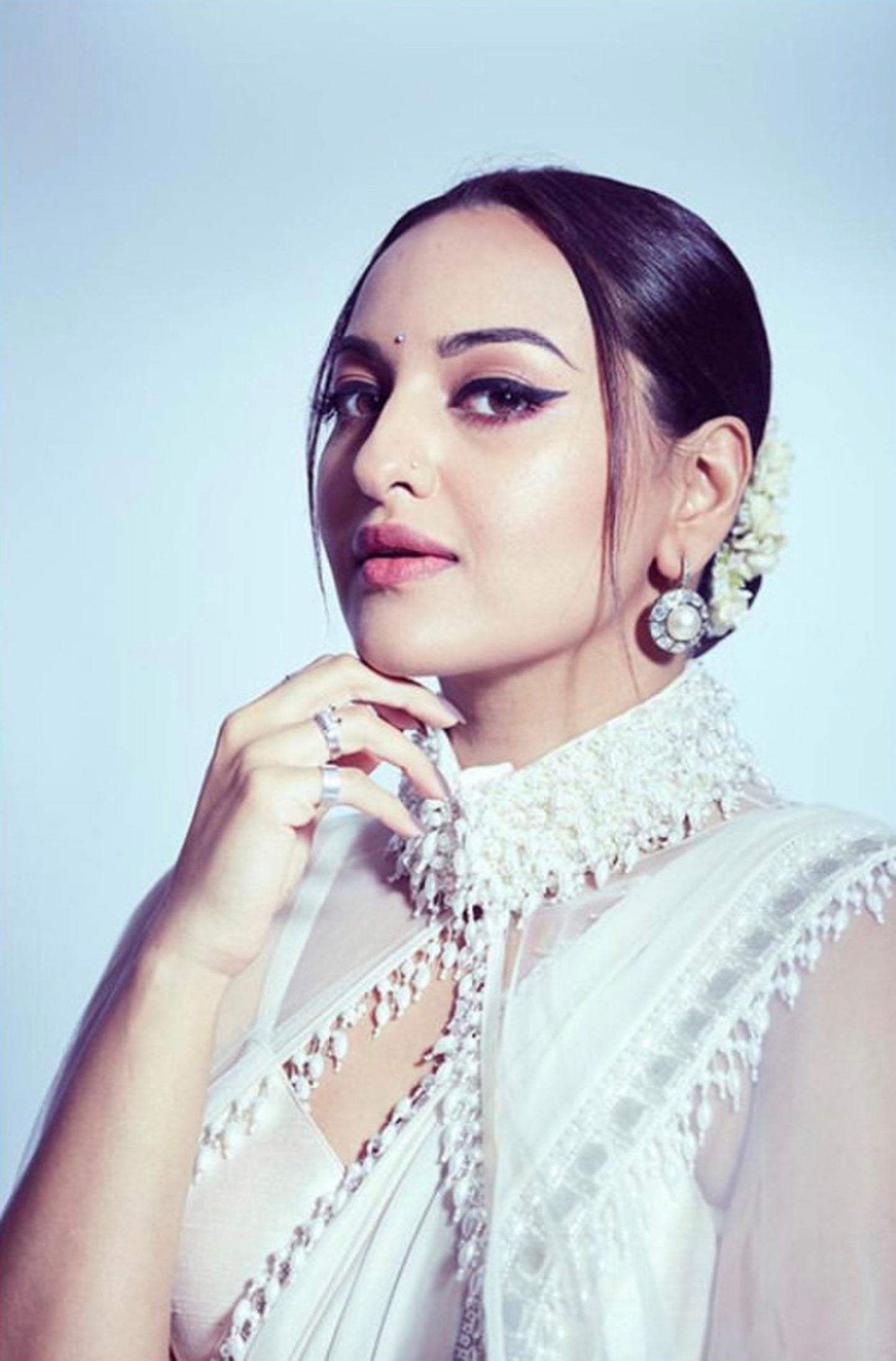 Sonakshi Sinha in White Foil Handwork Saree Set